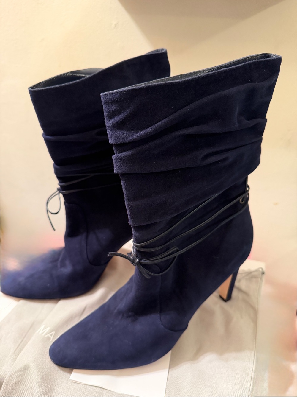 Manolo Blahnik Navy Blue Suede Slouch Boots EU 41 US 11 Pointed Toe